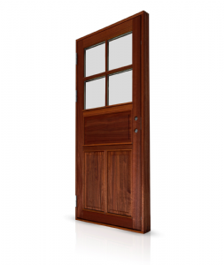 Facadedør med 4-felts glas og energiruder – klassisk stil med moderne komfort